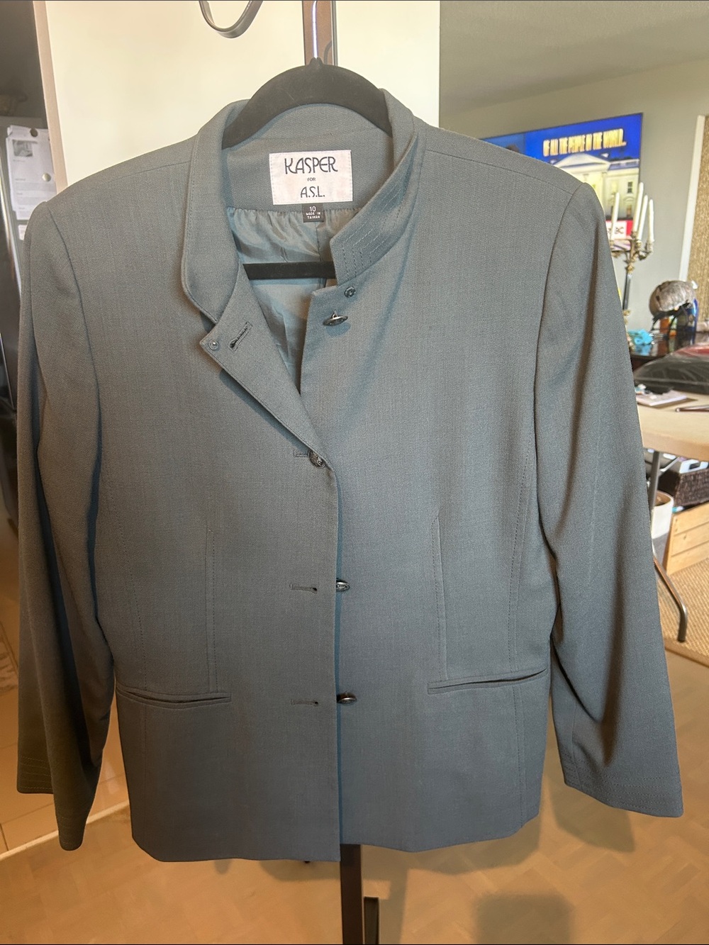 Kasper women’s Slate Blue Mandarin Collar Blazer. High quality and great fit